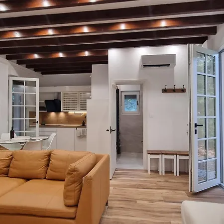 Family Friendly House With A Parking Space Baska, Krk - 23491 Baska (Krk)